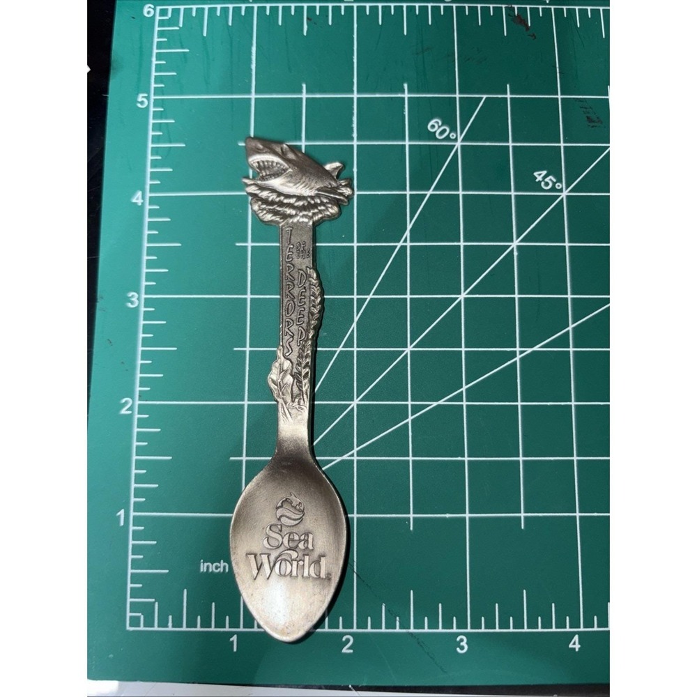 Vtg 1994 SeaWorld Terrors of the Deep Pewter Souvenir Spoon Collectible